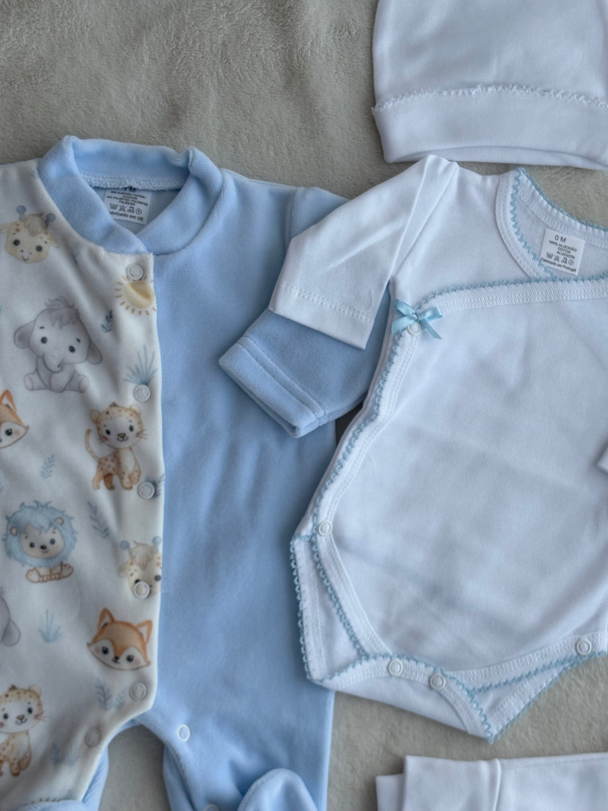 Conjunto babygrow + body e colante +gorro