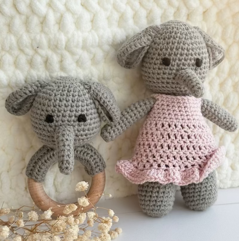Conjunto Elefante 4 Peças (Peluche+Chocalho+Manta+Babete)